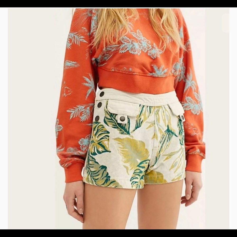 Free People Palm Print Women’s Summer Green Beige Shorts Sz 28 NWOT